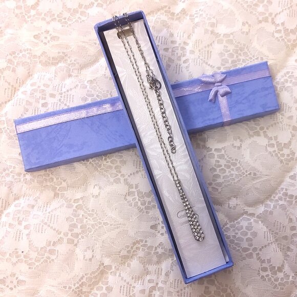 New Monet White Clear Crystal Teardrop Charm Pendant Silver Tone Necklace - Picture 3 of 11